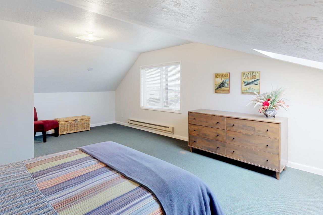Newport'S Cypress Oceanview Home ภายนอก รูปภาพ